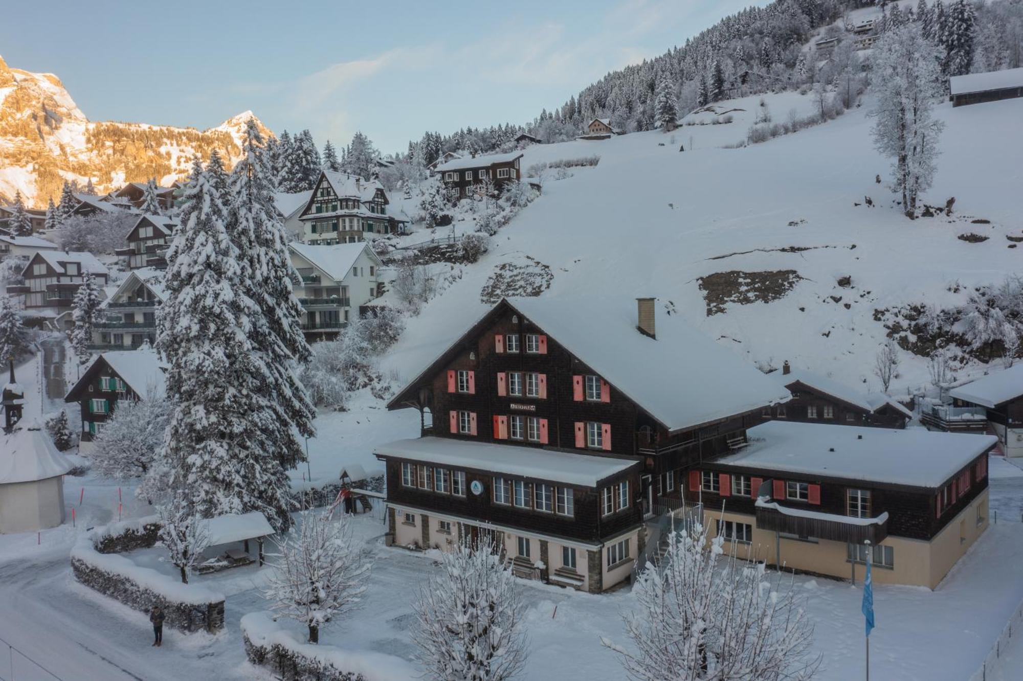 Engelberg Youth Hostel 외부 사진